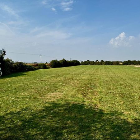 Luxury Isla Cottages, Bourne! Dog-Friendly, Countryside Views, Garden, Parking, 5Mins Pubs - Family Holiday エクステリア 写真