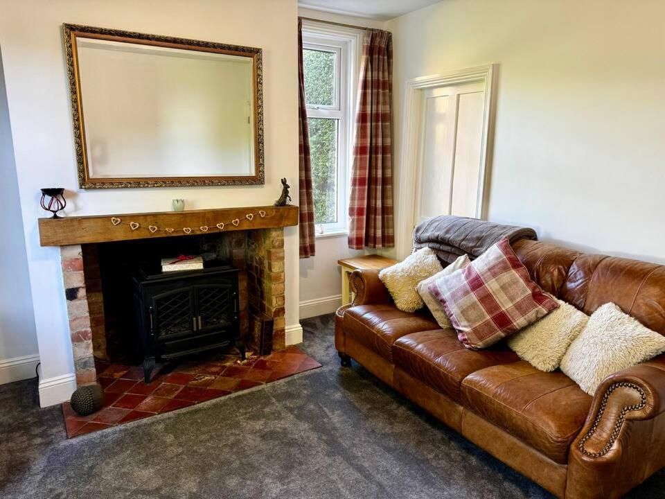 Luxury Isla Cottages, Bourne! Dog-Friendly, Countryside Views, Garden, Parking, 5Mins Pubs - Family Holiday エクステリア 写真
